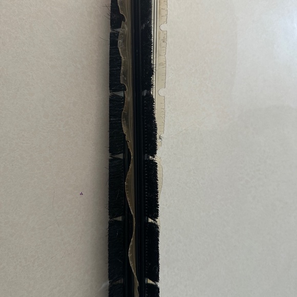 Neato robot vac brush - Picture 4 of 7